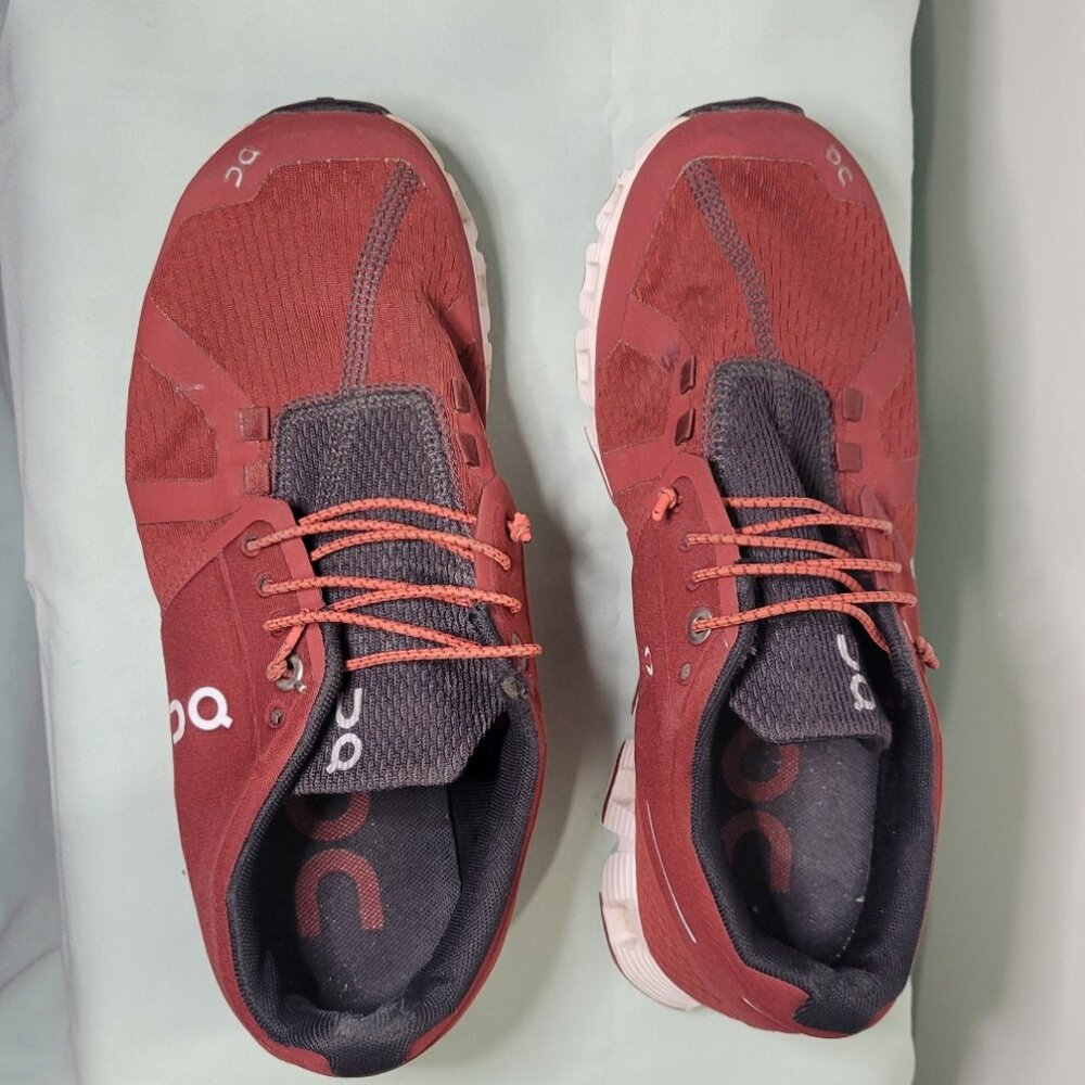 On Cloud Women's Ruby/White Running Size 7 - image 2